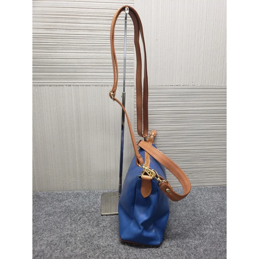 Valentina Women Handbag Blue Brown Zip Detachable Strap Lined‎ Inner Pocket City